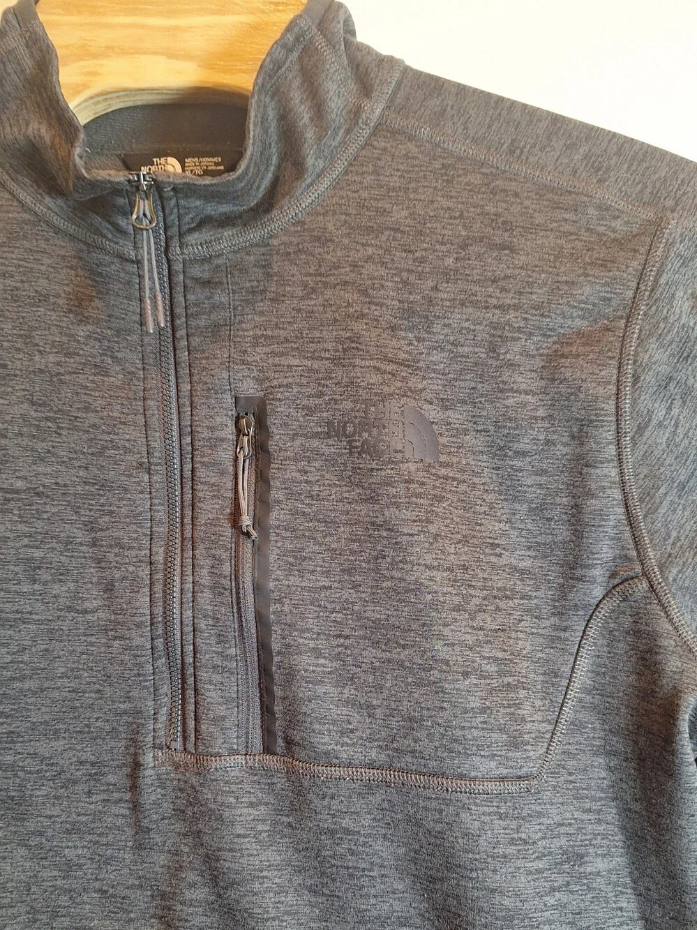 The North‎ Face Men’s Quarter Zip Pullover XL Fleece Outdoor With Logo In Gray